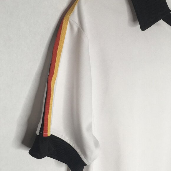 Disney Mickey Mouse Polo Shirt Mens Medium White Black EPCOT World Showcase - Picture 6 of 15